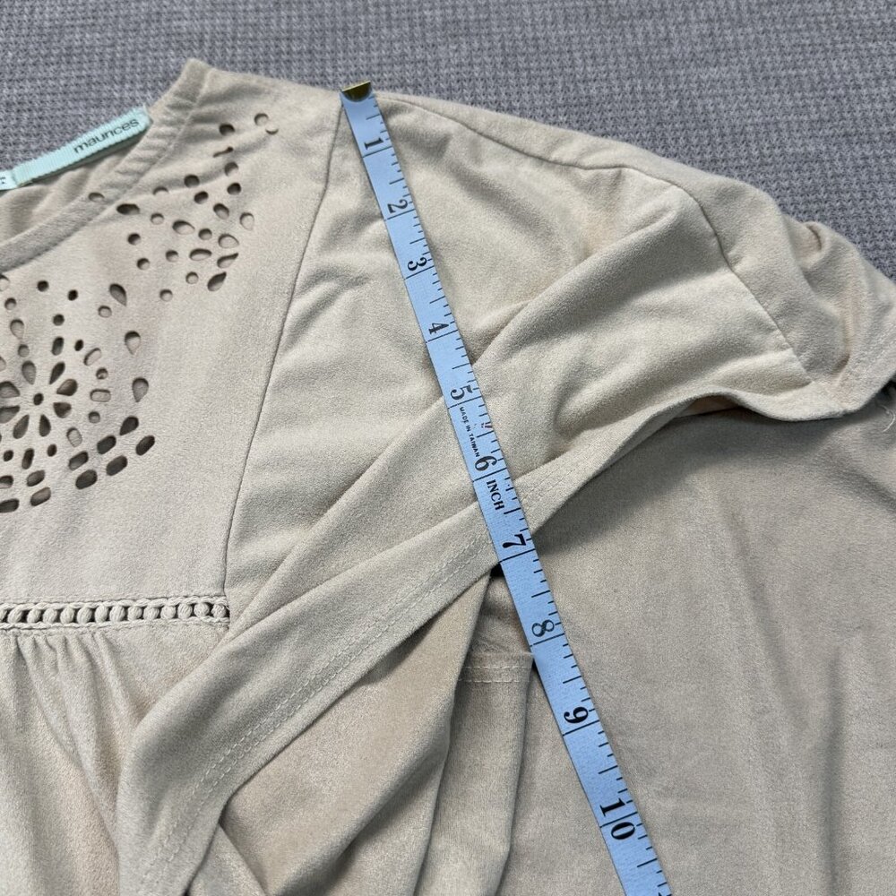 Maurices Womens Beige Tan Eyelet Blouse Short Dolman Sleeves Keyhole Size Small - Picture 13 of 15